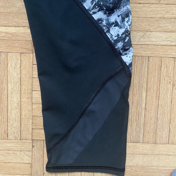 Gap Fit Capri Leggings - Picture 2 of 5